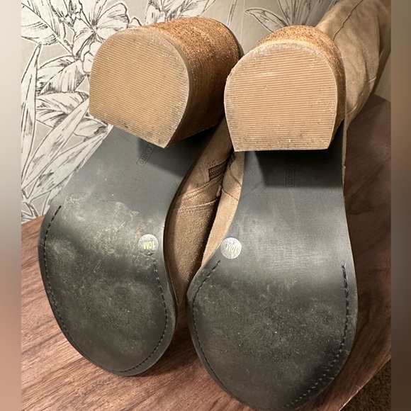 Vince Camuto Over The Knee Madolee Boot Womens 10 (runs small) Suede Tan Taupe - Picture 10 of 11